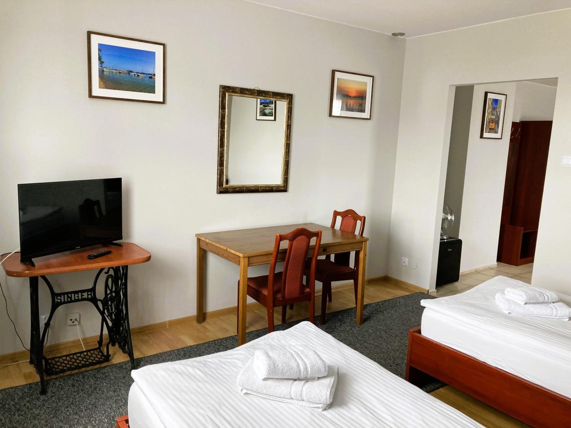 Hotel Ava Γκλίβιτσε Εξωτερικό φωτογραφία